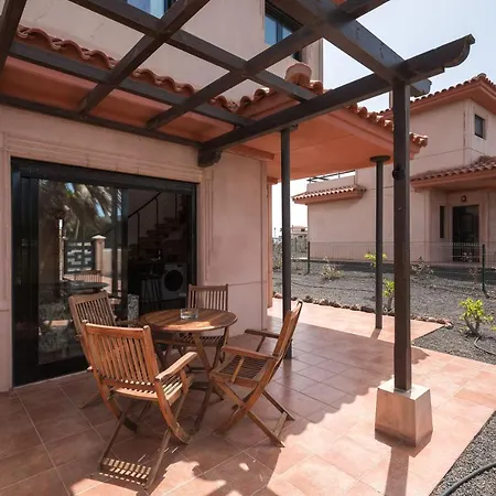 Dom wakacyjny Home2book Casa Tara Kutir La Oliva